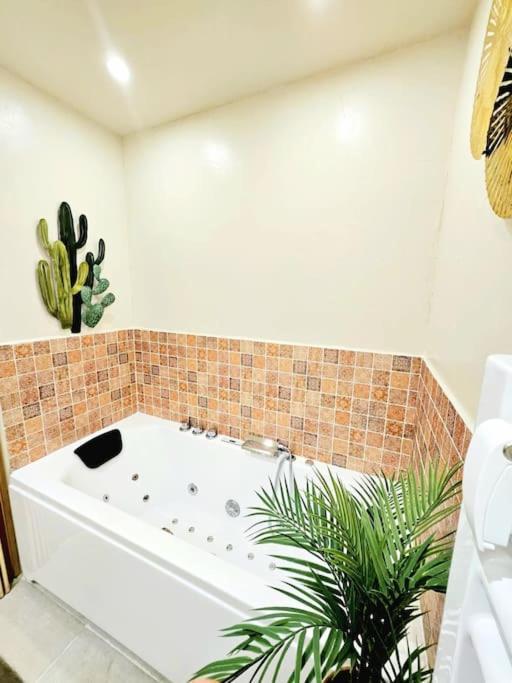 Suite Orientale Du Vieux Port Марсилия Екстериор снимка